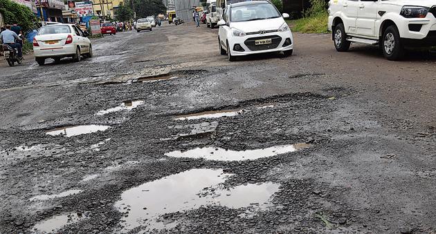 It will take the civic authorities nearly two years to complete the road repair work. (HT Photo) It will take the civic authorities nearly two years to complete the road repair work. (HT Photo)