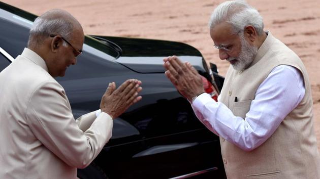 President Ramnath Kovind and Prime Minister Narendra Modi during the ceremonial reception of Mrs. Doris Leuthard President of The Swiss confederation at Rashtrapati Bhawan in New Delhi. (Vipin Kumar/HT PHOTO) President Ramnath Kovind and Prime Minister Narendra Modi during the ceremonial reception of Mrs. Doris Leuthard President of The Swiss confederation at Rashtrapati Bhawan in New Delhi. (Vipin Kumar/HT PHOTO)