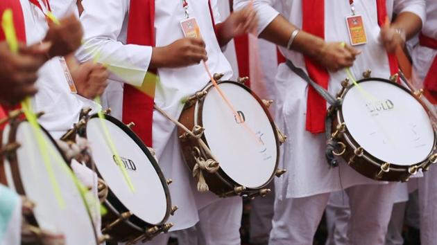 It all began in July 2016 when the film’s director Rima Paknikar Bichu, her husband Hrishikesh Bichu and producer Shailesh Kudale began thinking of making a video on the dhol tasha theme.(HT PHOTO)