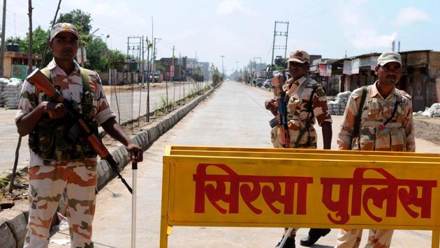 Areas beyond MSG Chowk in Sirsa, where the old and new deras of Sacha Sauda are located, still under a curfew, 10 days after conviction of sect head Gurmeet Ram Rahim. (Anil Dayal/HT) Areas beyond MSG Chowk in Sirsa, where the old and new deras of Sacha Sauda are located, still under a curfew, 10 days after conviction of sect head Gurmeet Ram Rahim. (Anil Dayal/HT)