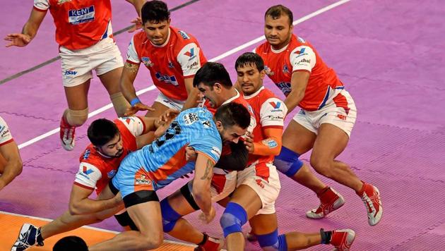 Patna Pirates and Haryana Steelers both registered wins in the Pro Kabaddi League on Tuesday. (PTI) Patna Pirates and Haryana Steelers both registered wins in the Pro Kabaddi League on Tuesday. (PTI)