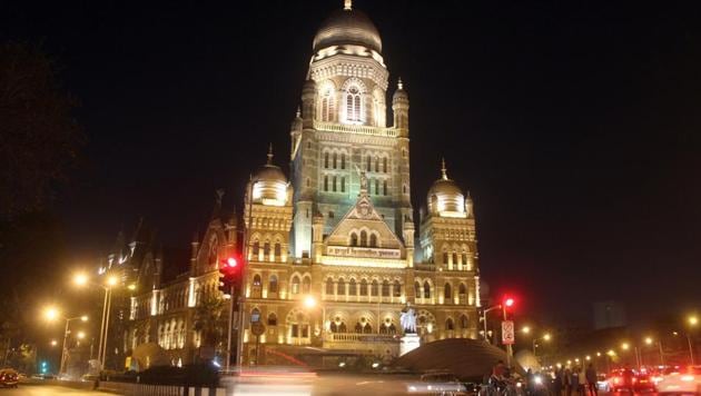 The BMC collected the waste from 69 natural and 32 artificial immersions spots and converted it into manure at 16 composting pits across 24 wards. (HT) The BMC collected the waste from 69 natural and 32 artificial immersions spots and converted it into manure at 16 composting pits across 24 wards. (HT)