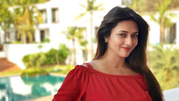 Divyanka says people would be shocked to see the circumstances in which actors shoot every day. Divyanka says people would be shocked to see the circumstances in which actors shoot every day.