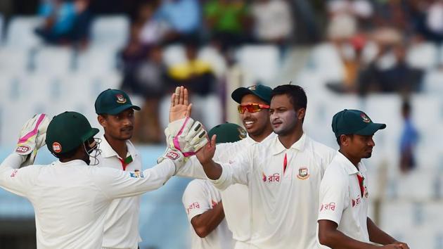 Shakib Al Hasan celebrates the wicket of Matt Renshaw but Australia were on course to overhaul the total. (AFP) Shakib Al Hasan celebrates the wicket of Matt Renshaw but Australia were on course to overhaul the total. (AFP)