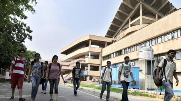 Students at the IIT Delhi campus.(Saumya Khandelwal/HT File Photo)