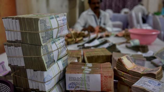 MAKE A BUNDLE: The counting will be completed by Friday. (Kunal Patil/HT Photo) 