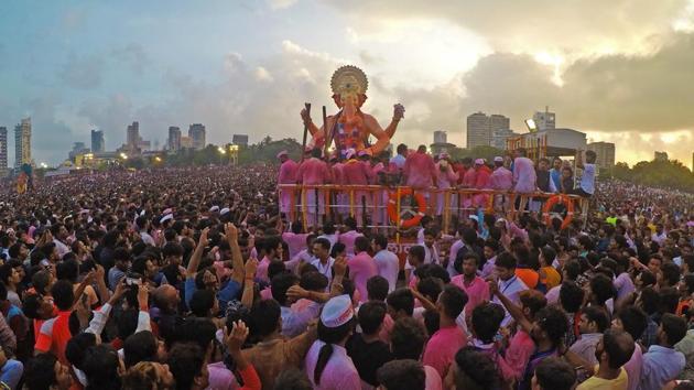 The bench also expressed displeasure over the fact that the government had not made available a dedicated telephone line for citizens to register noise-related complaints during dahi handi and Ganpati celebrations. The bench also expressed displeasure over the fact that the government had not made available a dedicated telephone line for citizens to register noise-related complaints during dahi handi and Ganpati celebrations.