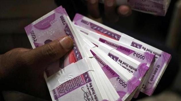 The income tax department is probing 100 illegal transactions involving Rs 1500 crore.(Representative Image)