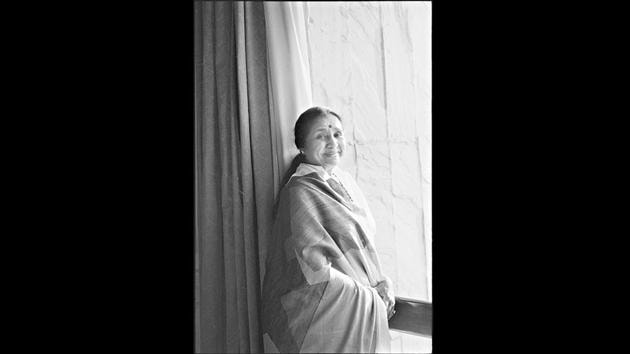 Born on September 8, 1933 in Sangli, Maharashtra to the musical family of Deenanath Mangeshkar, her father died when she only 8 years old. Along with elder sister Lata Mangeshkar, Asha started singing to earn a living for the family. Known for her versatility and the her vocal range she has sung across Hindi and regional films, with songs ranging from popular music, ghazals, traditional Indian classical to folk, qawwali and Rabindra Sangeet. (Subhendu Ghosh / HT Photo) 