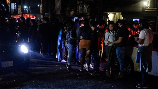 The quake triggered waves as high as 2.3 ft (0.7 m) in Mexico, the Pacific Tsunami Warning Centre said. The Centre said widespread, hazardous tsunami waves could hit within three hours off the coasts of Mexico, Guatemala, Panama, El Salvador, Costa Rica, Nicaragua, Honduras and even Ecuador. (Victoria Razo / AFP) The quake triggered waves as high as 2.3 ft (0.7 m) in Mexico, the Pacific Tsunami Warning Centre said. The Centre said widespread, hazardous tsunami waves could hit within three hours off the coasts of Mexico, Guatemala, Panama, El Salvador, Costa Rica, Nicaragua, Honduras and even Ecuador. (Victoria Razo / AFP)