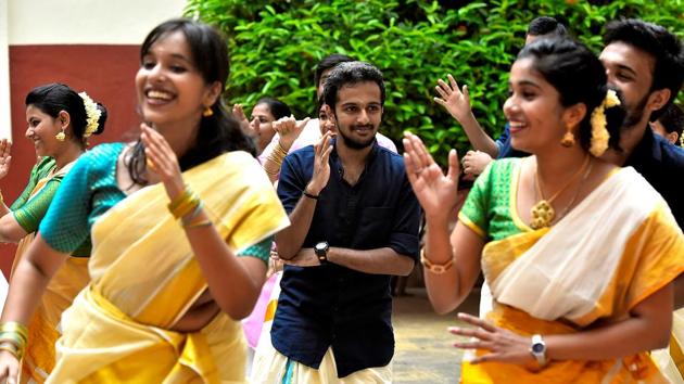 The main motive behind holding event was to showcase the tradition and culture of Kerala in Mumbai. (Anshuman Poyrekar/HT Photo) 