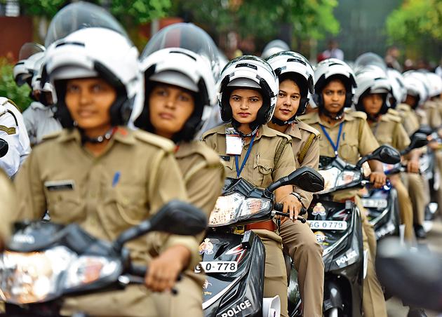 The Shakti squad comprises 40 women police constables on two-wheelers. (Virendra Singh Gosain/HT PHOTO) The Shakti squad comprises 40 women police constables on two-wheelers. (Virendra Singh Gosain/HT PHOTO)