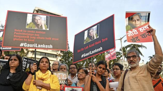 Journalists and activists protest against Gauri Lankesh's murder at Carter Road, Mumbai, September 6.(Shashi S Kashyap/HT Photo)