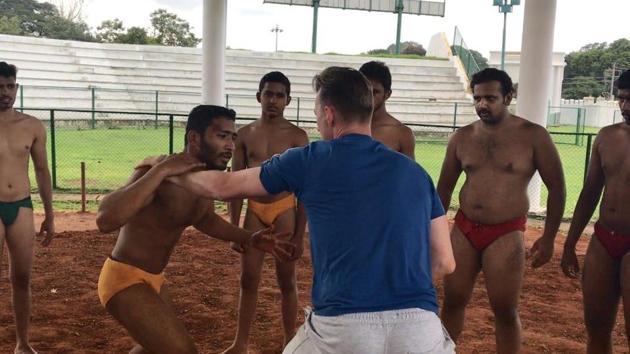 Brett Lee takes on Indian wrestlers in an Akhada. (Twitter: Brett Lee) Brett Lee takes on Indian wrestlers in an Akhada. (Twitter: Brett Lee)