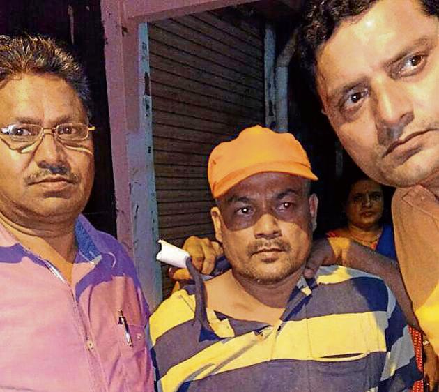 A police team then visited Vikas (with cap) at his home that night, clicked his photograph and sent it to their counterparts who were with the girl. A police team then visited Vikas (with cap) at his home that night, clicked his photograph and sent it to their counterparts who were with the girl.