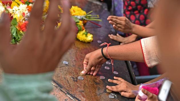 Transcending religious barriers, around 10 lakh people from diverse communities throng the three-centuries-old fair each year.  (Satyabrata Tripathy/Hindustan Times) 