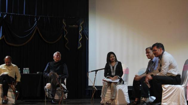 The panel discussion on the political and economic status of India, at Arthanomics, the annual fest of the Economics department of Jai Hind College(HT PHOTO)