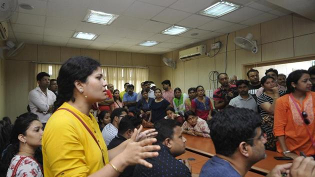 City magistrate meets parents of children studying at Ryan International School in Noida.(Sunil Ghosh/HT Photo)