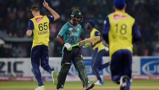 World XI skipper Faf du Plessis won the toss and opted to bowl. Morne Morkel proved du Plessis’s decision right as he removed Fakhar Zaman in the very first over. (Twitter ) World XI skipper Faf du Plessis won the toss and opted to bowl. Morne Morkel proved du Plessis’s decision right as he removed Fakhar Zaman in the very first over. (Twitter )