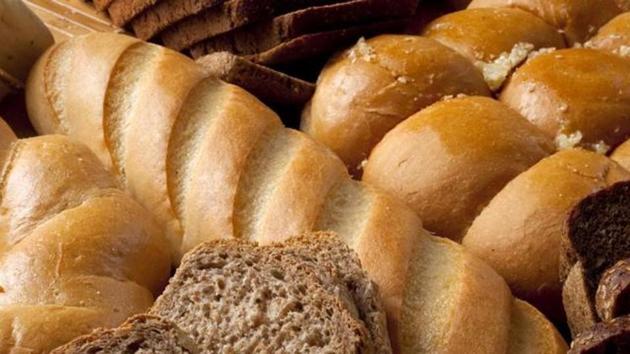 Foods like breads contain carbs.(Shutterstock)