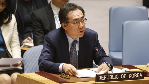 South Korea's United Nations Ambassador Cho Tae-yul speaks after a vote to adopt a new sanctions resolution against North Korea during a meeting of the UN Security Council at UN headquarters, Monday, Sept. 11, 2017.(AP)