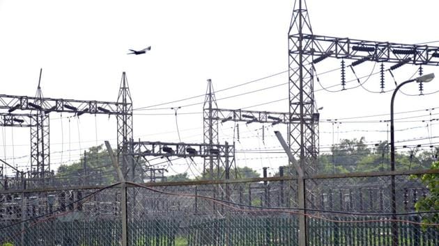 MSEDCL officials said that efforts are made to increase power availability and 395 MW has been purchased from the market and it would be available in two days. (HT FILE PHOTO) MSEDCL officials said that efforts are made to increase power availability and 395 MW has been purchased from the market and it would be available in two days. (HT FILE PHOTO)