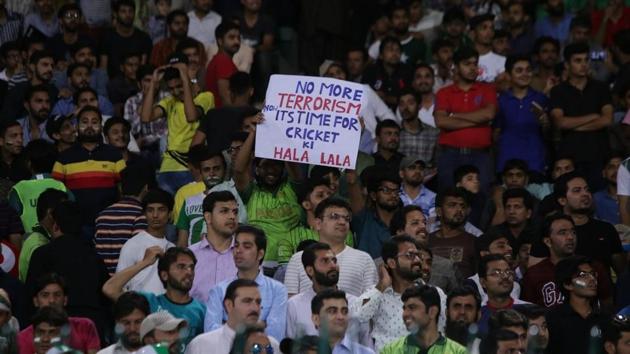 The Pakistani public came out in huge numbers to support their team and welcome the return of cricket to their country. (PCB OFficial/Twitter)