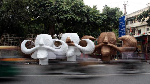 A shot of the Raavan effigies in the making at Titarpur village in the Capital. (Shivam Saxena/HT Photo) A shot of the Raavan effigies in the making at Titarpur village in the Capital. (Shivam Saxena/HT Photo)