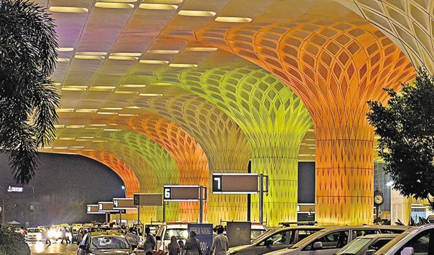 The bag was sent from London, which the girl had lost during her visit in July, and contains R8,000 and clothes.r(HT Photo)