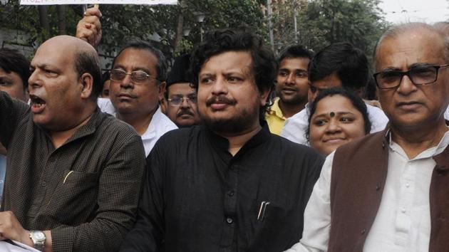 Ritabrata Banerjee (C) raised eyebrows in the party when he sported expensive personal gadgets such a Mont Blanc pen and an Apple smart watch. (HT File Photo) Ritabrata Banerjee (C) raised eyebrows in the party when he sported expensive personal gadgets such a Mont Blanc pen and an Apple smart watch. (HT File Photo)