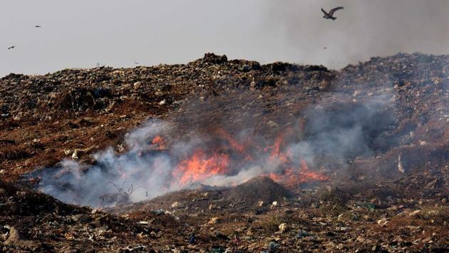 Ghazipur is not an exception, most Indian cities are sinking in their own trash. Two of Mumbai’s three landfills --Deonar and Mulund have waste piled up to the height of a four-storey building. Last year, triggered by combustible gases released from disintegrating refuse, the dumpsite at Deonar caught fire. The plumes of smoke were visible from space. (Bachchan Kumar / HT Photo) 