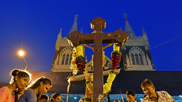 Devotees flock to Mount Mary church at Bandra during the fair. (Satyabrata Tripathy/HT) Devotees flock to Mount Mary church at Bandra during the fair. (Satyabrata Tripathy/HT)