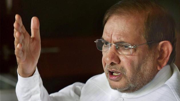 Rebel JD(U) leader Sharad Yadav addressing a press conference in New Delhi on Wednesday. (PTI) Rebel JD(U) leader Sharad Yadav addressing a press conference in New Delhi on Wednesday. (PTI)