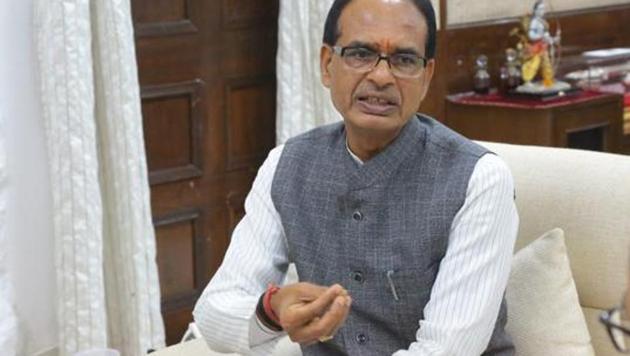 Madhya Pradesh chief minister Shivraj Singh Chouhan delivers speeches in Hindi even during his trips abroad.(HT File)