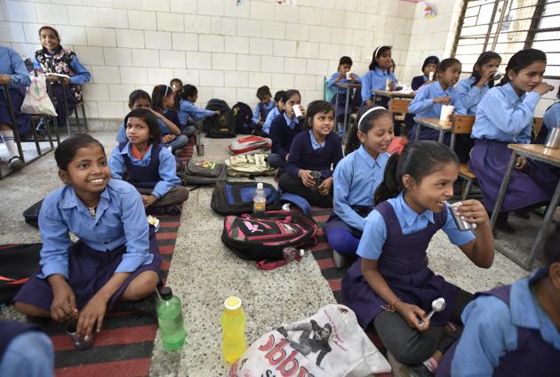 The civic body’s decision comes in the wake of an eight-year-old boy being murdered in a washroom of Ryan International School, Gurgaon. (Sushil Kumar/HT PHOTO) The civic body’s decision comes in the wake of an eight-year-old boy being murdered in a washroom of Ryan International School, Gurgaon. (Sushil Kumar/HT PHOTO)
