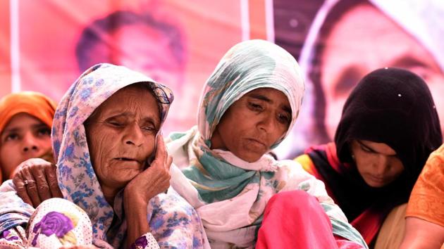 File photo of Anguri Begum, mother of Pehlu Khan, during a protest in New Delhi.(Sonu Mehta/HT File Photo)
