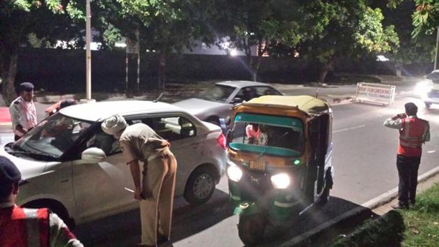 The Chandigarh police have got 50 new alco-sensors/ breath analysers and it will also press for strict punishment to drunk drivers so that it acts as deterrent.(HT Photo)