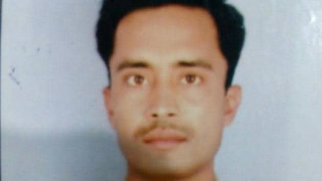 Constable Brijendra Bahadur Singh, who was killed in Pakistyani firing in Arnia sector of Jammu and Kashmir.(HT Photo)