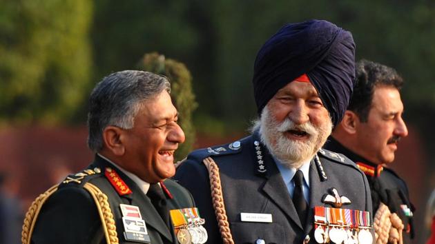 Former army chief Gen VK Singh (left) with former Air Chief Marshal Arjan Singh at a Republic Day ceremony in New Delhi in 2012.(HT File Photo) Former army chief Gen VK Singh (left) with former Air Chief Marshal Arjan Singh at a Republic Day ceremony in New Delhi in 2012.(HT File Photo)