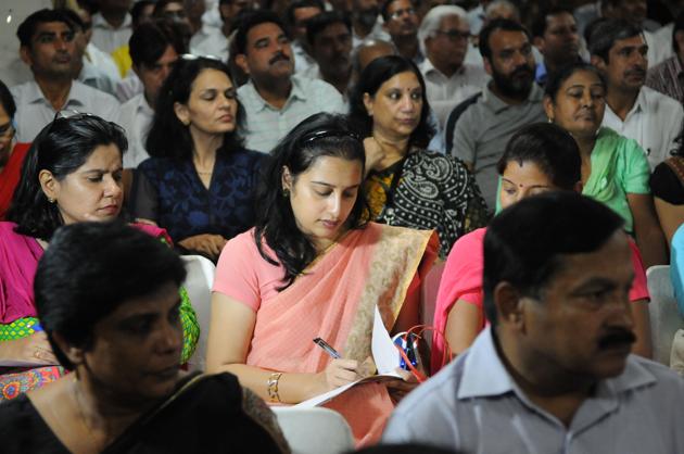 Representatives of Gurgaon schools at the meeting with the deputy commissioner on Saturday.(Parveen Kumar/HT PHOTO)