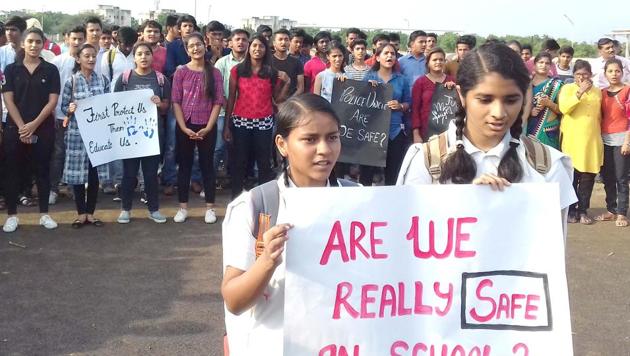Students protest against the minor’s gang rape, in Barmer on Saturday.(HT Photo)