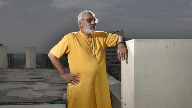 Jagdish Rai Bhatia, a real estate business man who becomes a star as soon as he steps out of his home. People rush to take selfies with him but he is no celebrity, just an ordinary man. White hair, trimmed beard, kurta - churidaar and the Nehru jacket -- looks that resembles of the most powerful man in India, Prime Minister Narendra Modi. (Raj K Raj/HT Photo) Jagdish Rai Bhatia, a real estate business man who becomes a star as soon as he steps out of his home. People rush to take selfies with him but he is no celebrity, just an ordinary man. White hair, trimmed beard, kurta - churidaar and the Nehru jacket -- looks that resembles of the most powerful man in India, Prime Minister Narendra Modi. (Raj K Raj/HT Photo)