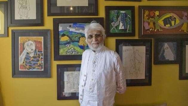 The book also talks about the women in Husain’s life, including his wife Fazila, whom he married when he was a young billboard painter.(HT Photo)