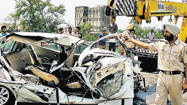 Of these, seven human lives were snuffed daily while walking or cycling on the roads. (HT File/Representative image) Of these, seven human lives were snuffed daily while walking or cycling on the roads. (HT File/Representative image)