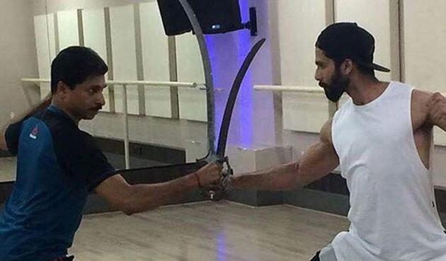 Shahid Kapoor practices sword fighting for Padmavati.