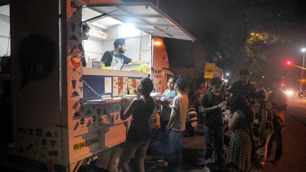 The government is planning to designate non-residential areas in south Mumbai as nightlife zones, which will help them continue with the concept smoothly without disturbing the residents.(HT File)