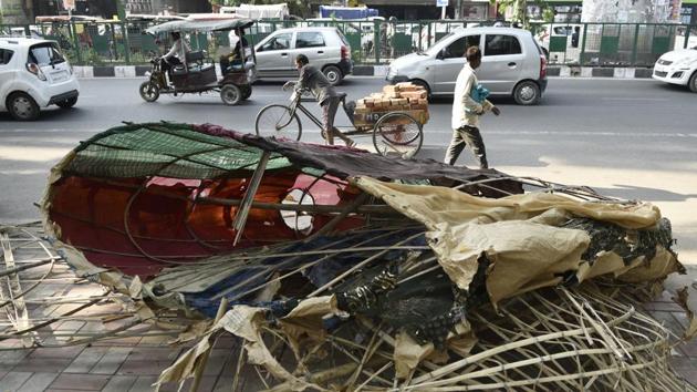 A demolition drive was conducted near Tagore Garden metro station on September 18. (Burhaan Kinu/HT PHOTO) A demolition drive was conducted near Tagore Garden metro station on September 18. (Burhaan Kinu/HT PHOTO)