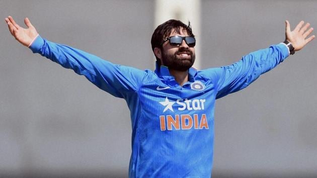 Parvez Rasool, who missed the first match of the Duleep Trophy 2017 encounter, picked up a five-wicket haul for India Green against India Blue, led by Suresh Raina. (PTI) Parvez Rasool, who missed the first match of the Duleep Trophy 2017 encounter, picked up a five-wicket haul for India Green against India Blue, led by Suresh Raina. (PTI)