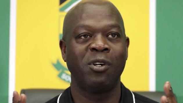 Ottis Gibson left his job as bowling coach of England cricket team to become the full-time boss of the South African cricket team. West Indian Gibson replaced Russell Domingo. (AP) Ottis Gibson left his job as bowling coach of England cricket team to become the full-time boss of the South African cricket team. West Indian Gibson replaced Russell Domingo. (AP)