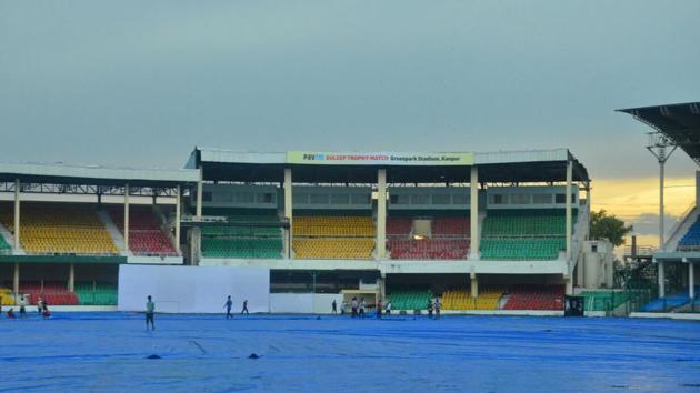 Rain washed out the second day’s play between India Green and India Blue in the Duleep Trophy encounter in Kanpur. (HT Photo) Rain washed out the second day’s play between India Green and India Blue in the Duleep Trophy encounter in Kanpur. (HT Photo)
